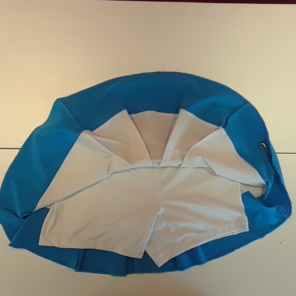 Dri-Fit Women's Tennis Skort - Picture 2 of 4